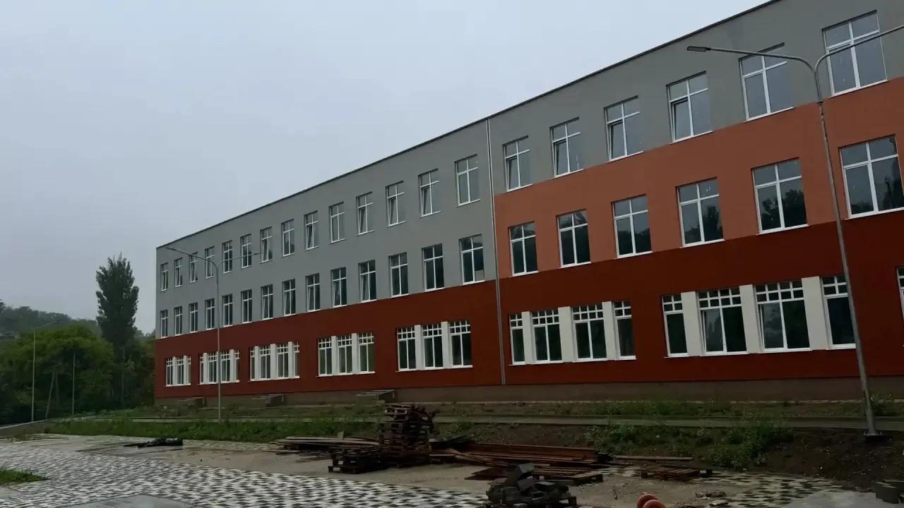 Строительство школы в микрорайоне Луговое в Симферополе завершено на 90%