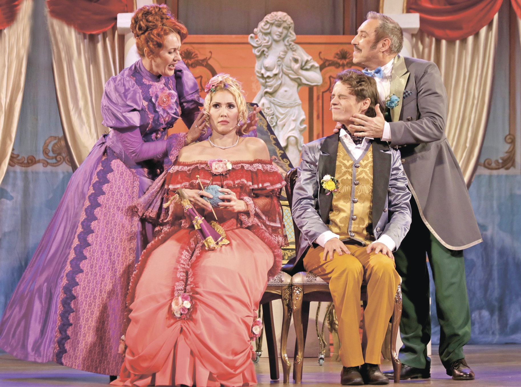 Свечи, звери, самовар: куда сходить и что посмотреть с 9 по 15 февраля