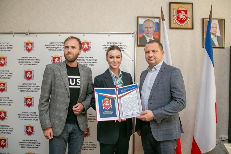 Альберт Куршутов поздравил коллектив ИА «КИА» с 25-летием