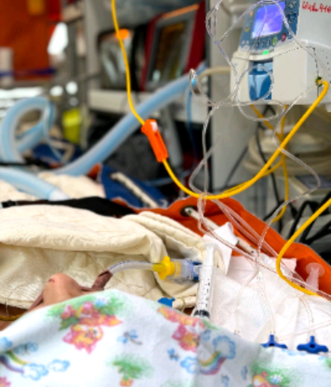 Тяжелораненого в Хорлах ребëнка транспортируют из Крыма в Москву