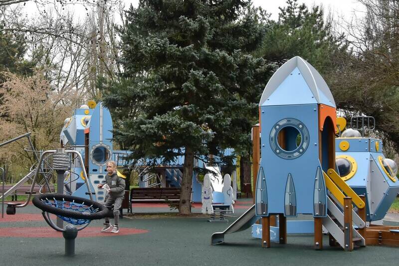 До конца года в Симферополе установят 24 детские площадки