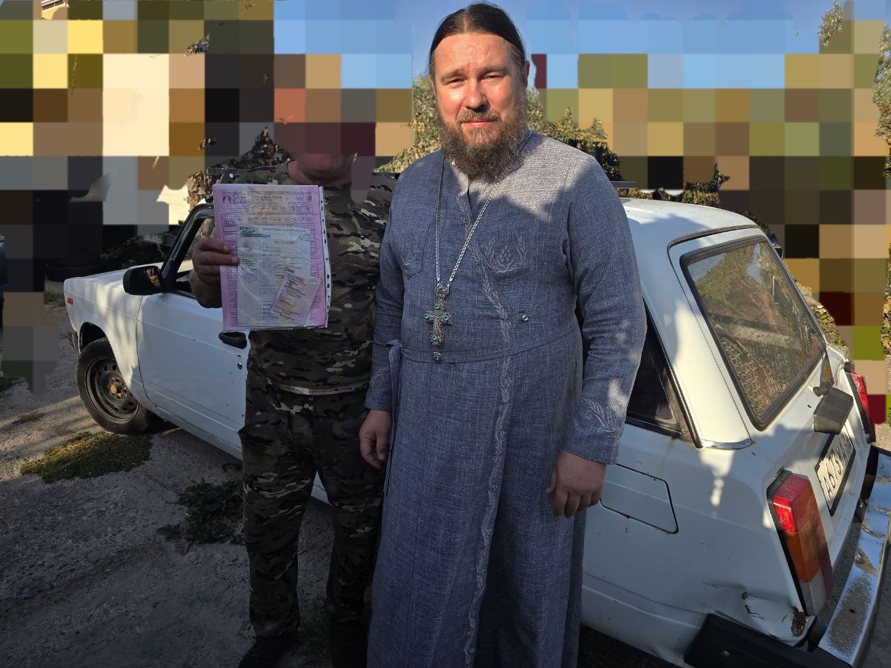 Крымские священники передали бойцам СВО машину для эвакуации