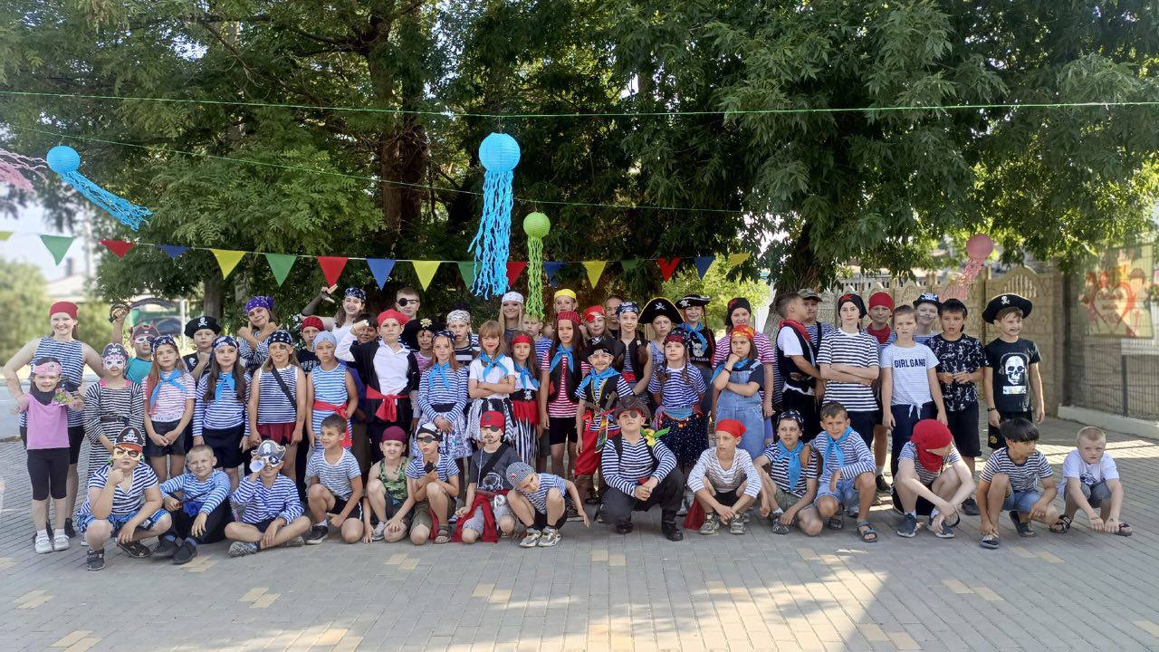 Свыше 2000 сакских школьников отдохнули в детских лагерях