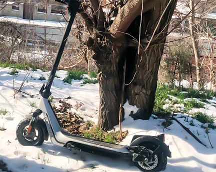 Транспортные полицейские вернули крымчанину украденный самокат