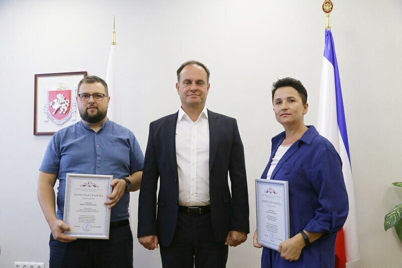 "Крымская газета" получила грамоты Министерства курортов и туризма региона