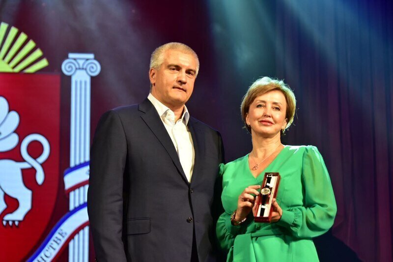 Глава Крыма поздравил работников финансовой сферы с профессиональным праздником