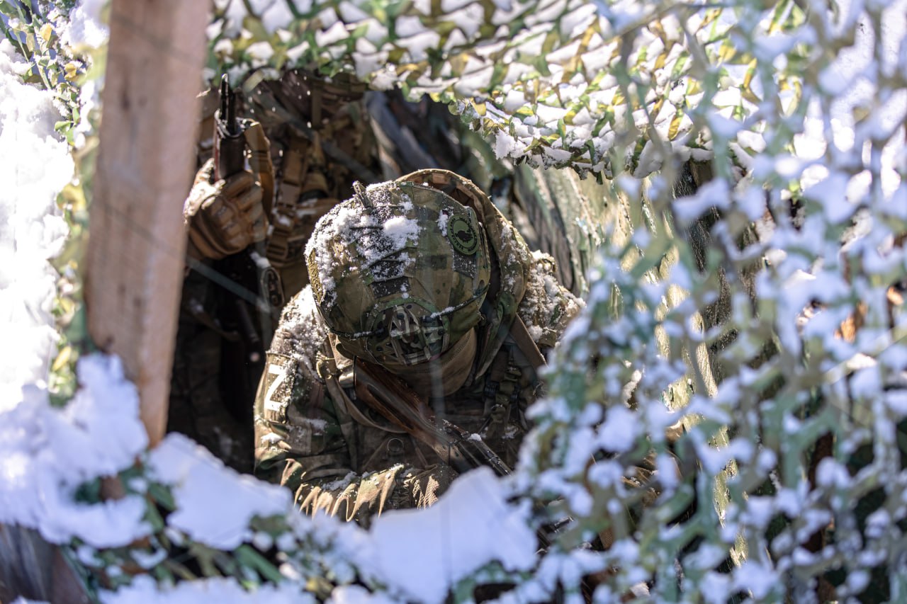 Награды на маркетплейсах: законна ли продажа и ношение поддельных медалей героев СВО