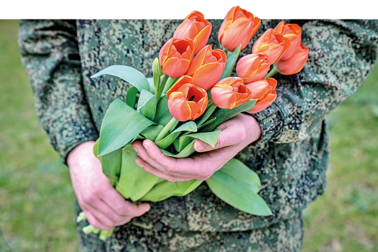 Бойцы, находящиеся на передовой рассказали, как поздравят своих женщин с 8 марта