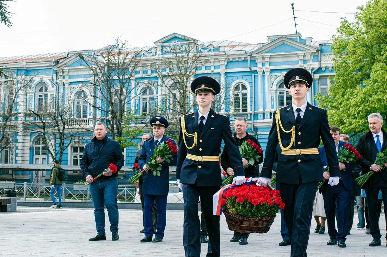 В Симферополе отметили годовщину манифеста Екатерины II о принятии полуострова в состав России