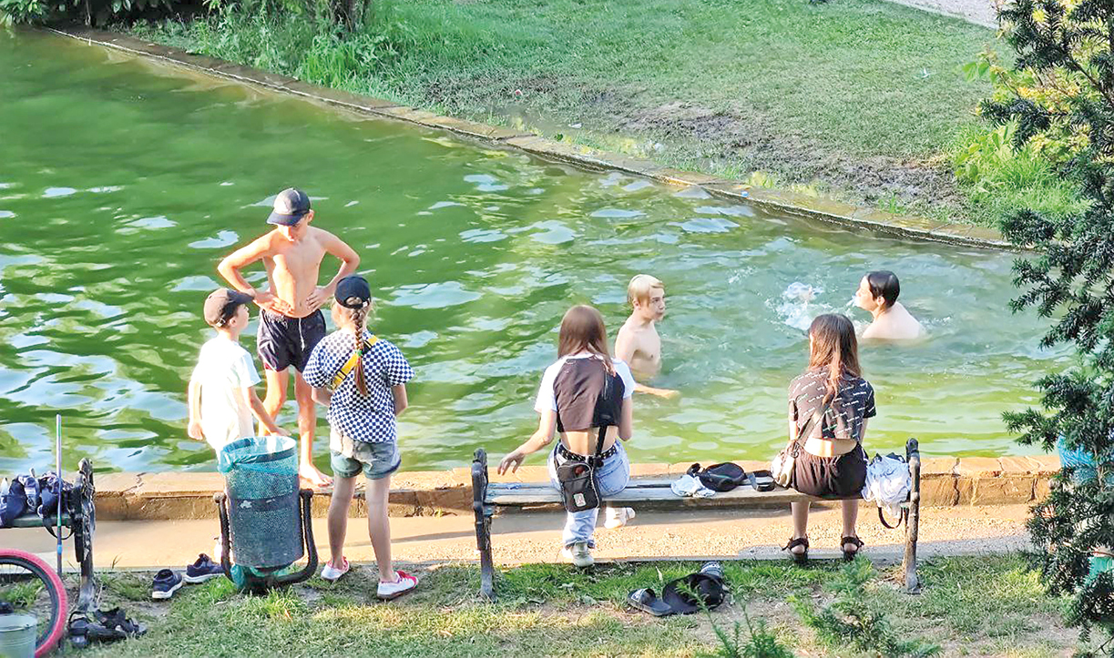 Опасности летнего отдыха: какими инфекциями можно заразиться, купаясь в водоёмах со стоячей водой