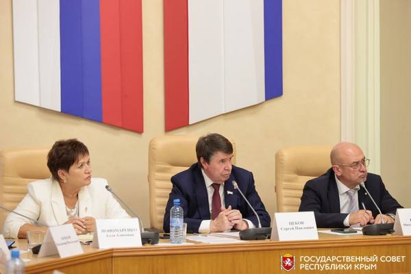 В Госсовете Крыма приступили к созданию нового гимна республики