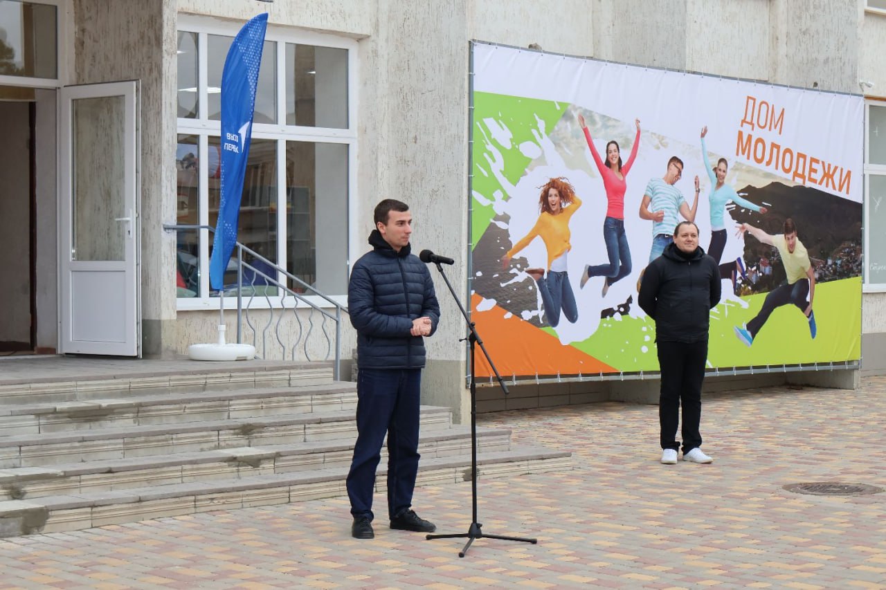 Сквер памяти, спортплощадки и «Дом молодёжи»: как преображается Раздольненский район