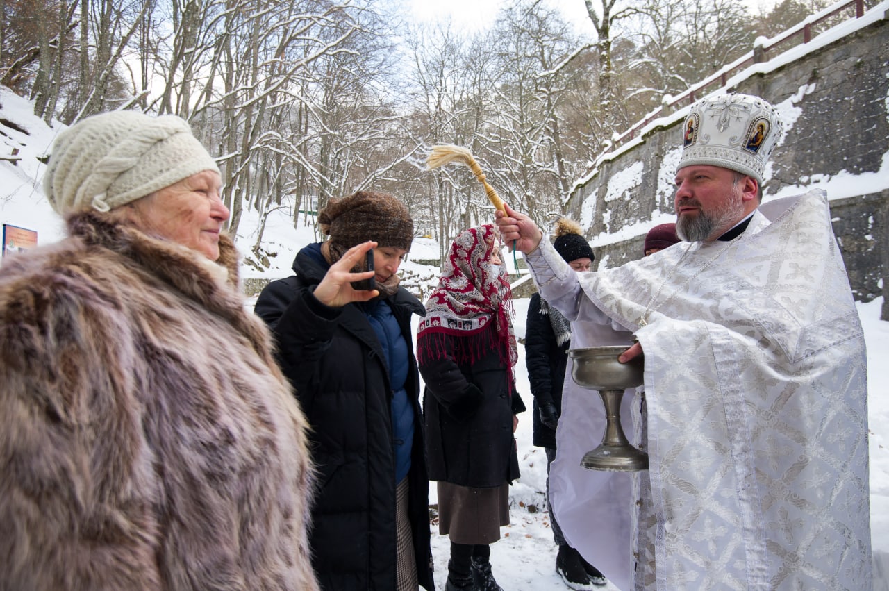 В Евпатории рассказали, в каких храмах пройдут праздничные богослужения и освящение воды