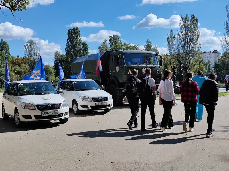 В Симферополе встретили участников автопробега ДОСААФ России и Союза городов воинской славы