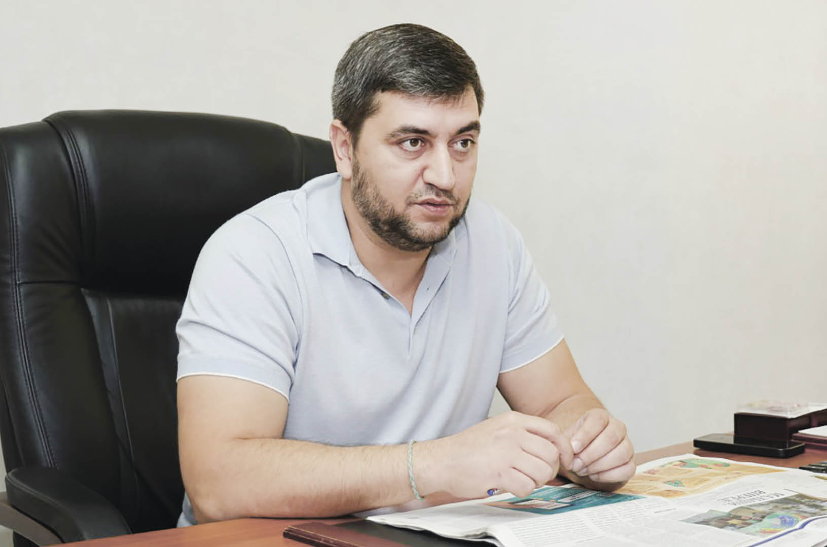 Депутат Симферопольского горсовета Евгений Катушев рассказал о взаимодействии с жителями, планах по благоустройству и причинах прихода в политику