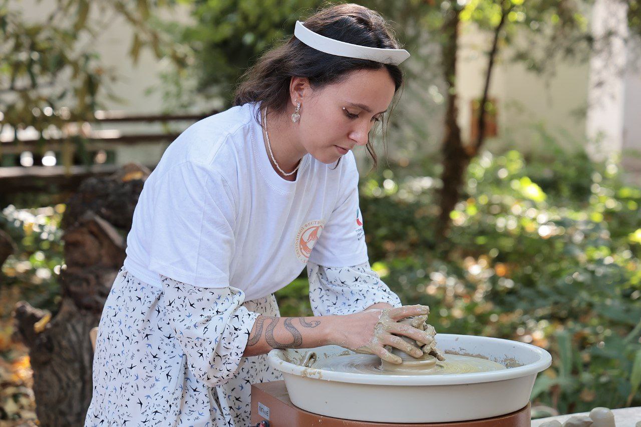 В Крыму проходит фестиваль керамики «Лепота»