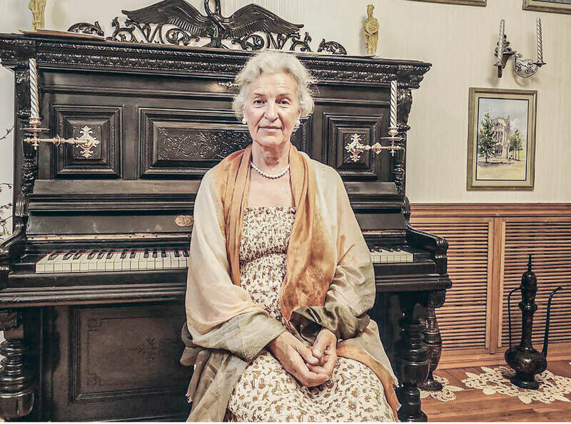 О русском концерте во Франции и французах, которые хотят знать правду о Крыме, о родной Евпатории: интервью пианистки Александры Дэланнуа