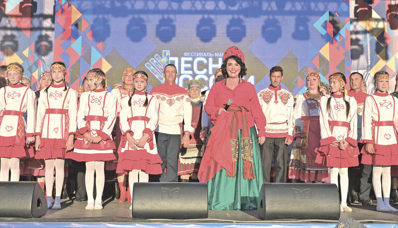 Любимые места в Крыму, чистота русского языка и патриотизм: интервью с Надеждой Бабкиной