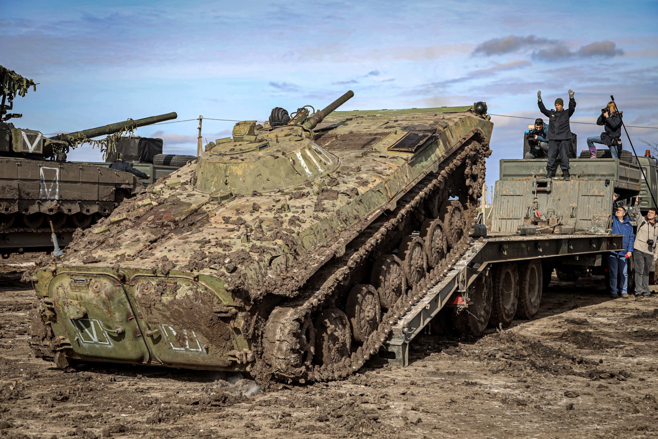 В Крыму за сутки восстанавливают до 25 единиц военной технику из зоны СВО