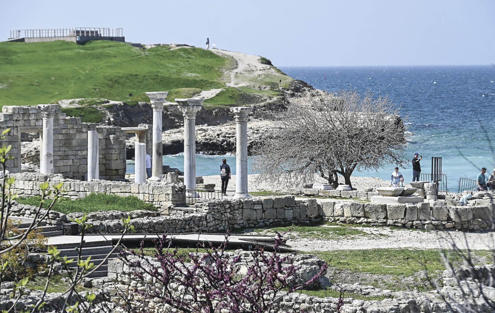 «Дикая девочка»и кусок мрамора с греческой надписью: жизнь и творчество Анны Ахматовой в Крыму 