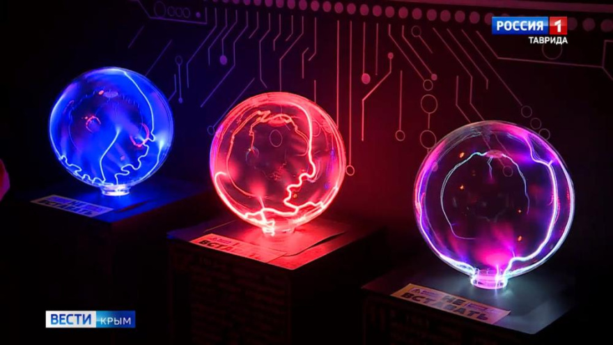 Шоу с молниями: музей электричества в Алуште принимает гостей