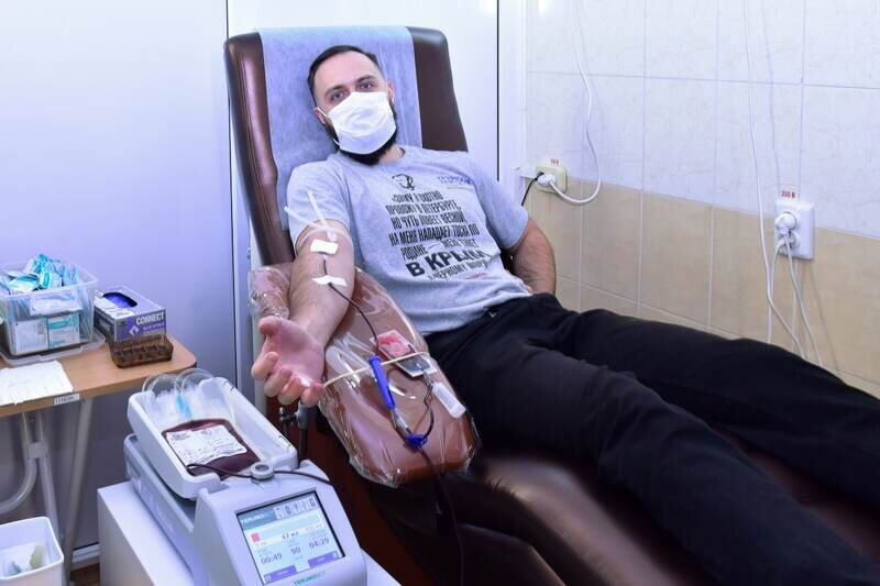 Донорами крови стали 24 тысячи крымчан