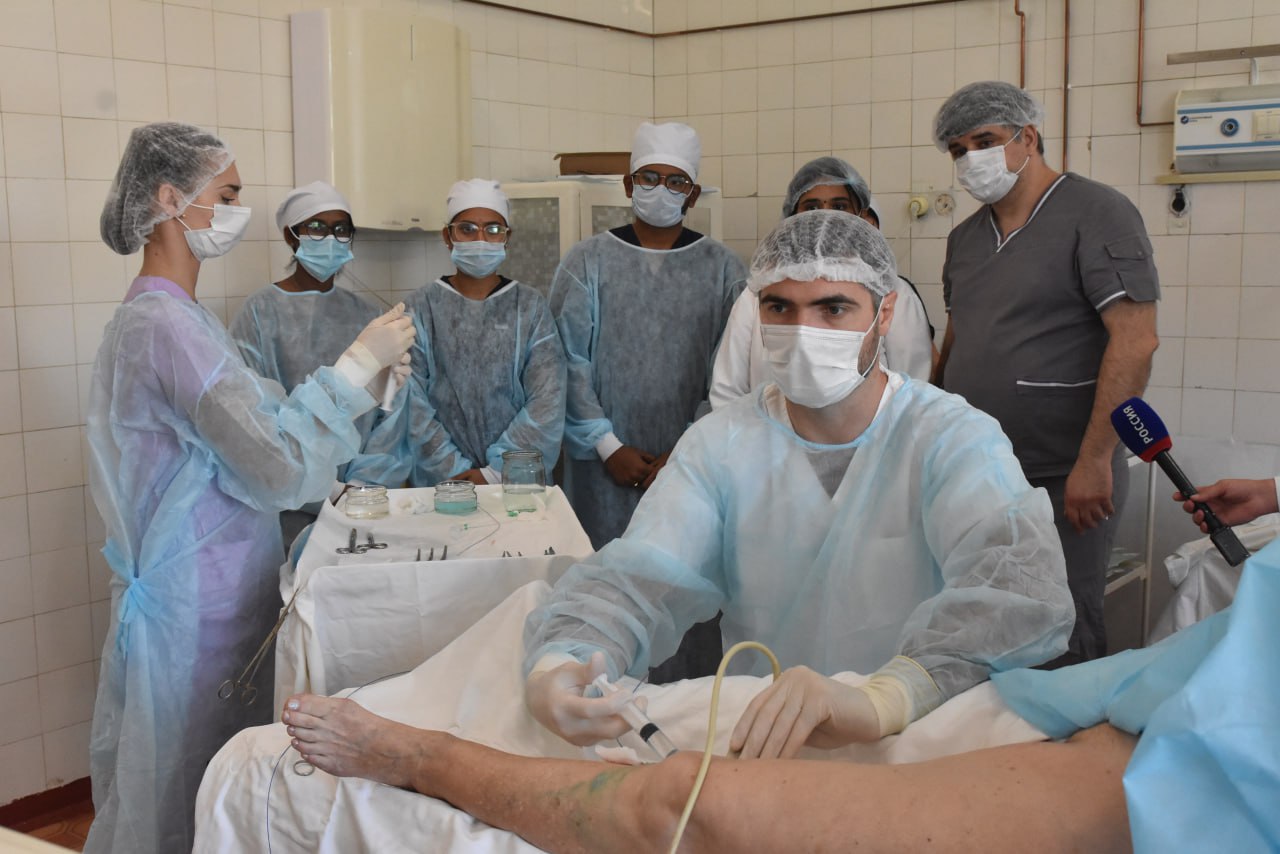 Крымские сосудистые хирурги обменялись опытом с коллегами из Санкт-Петербурга и Луганска