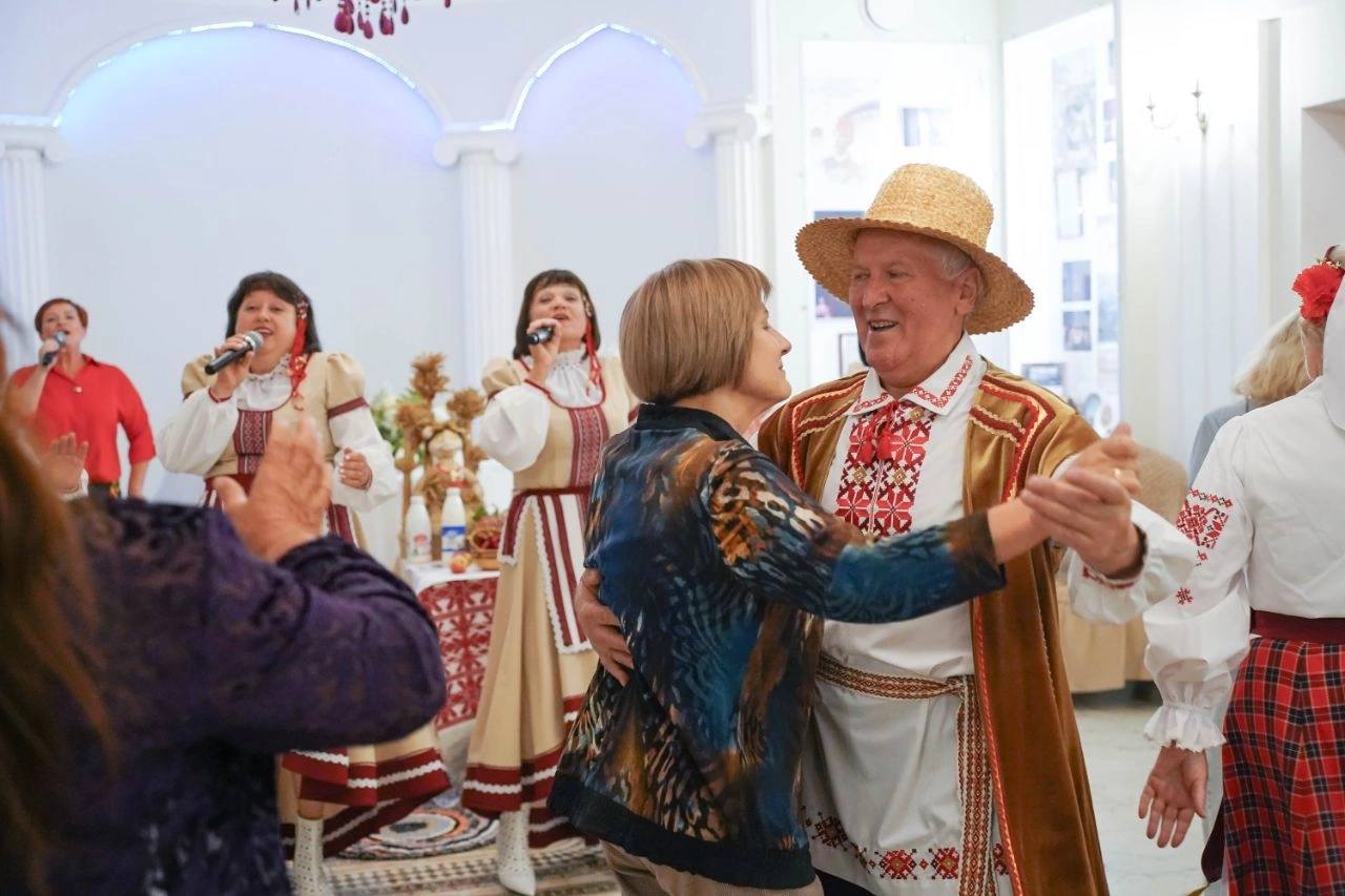 Крым и Беларусь связали дни культуры, видеомост и гала-концерт