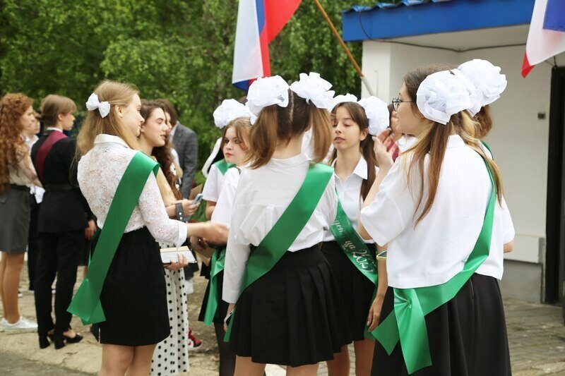 Половина школьников Крыма ушли после девятого класса