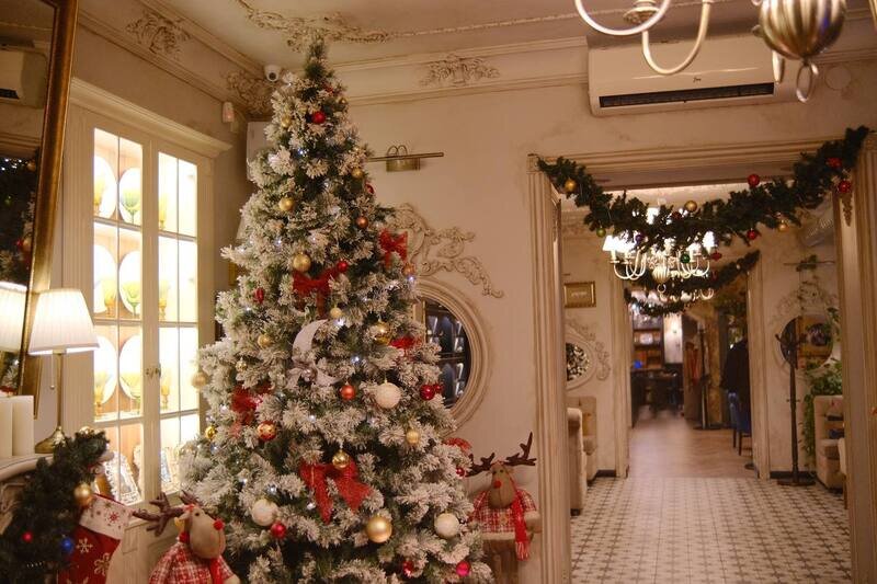 Аллергия, паразиты и грибок: как выбрать новогоднюю ёлку и игрушки без неприятных последствий для здоровья семьи