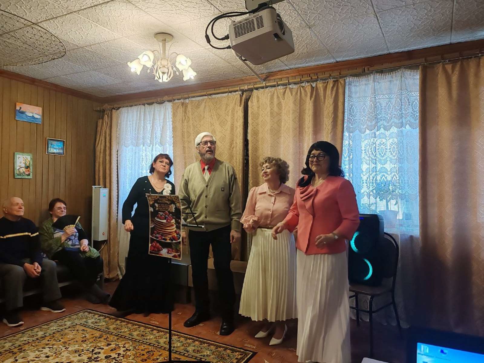 Караоке, компьютерная грамотность и дыхательная гимнастика: как проводят досуг симферопольские пенсионеры в Центре «Активное долголетие»