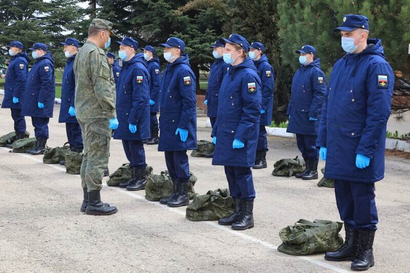 Выезд из Крыма для военнообязанных: разъяснения