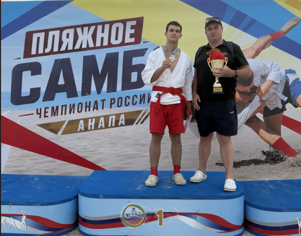 Симферополец Руслан Соменко стал серебряным призёром чемпионата России по пляжному самбо