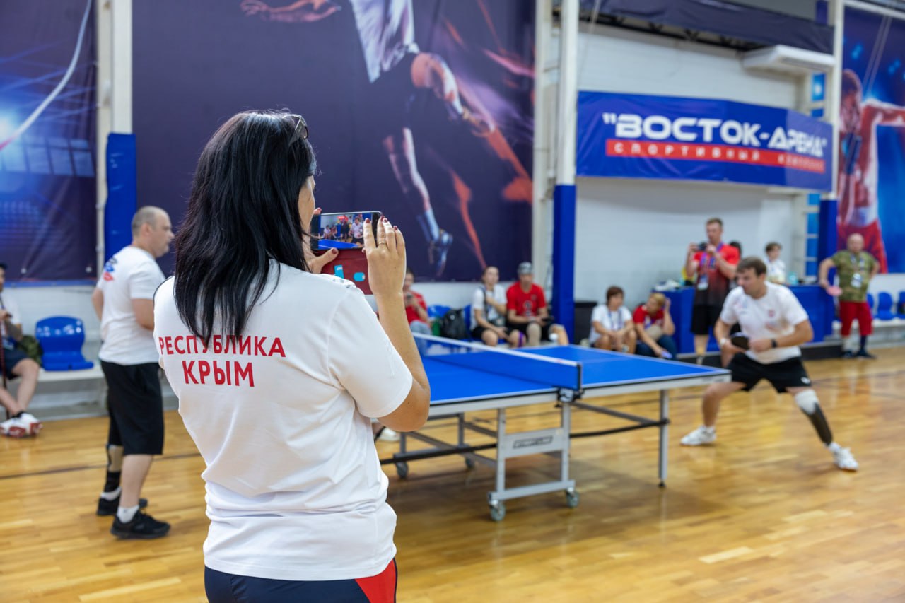 Плавание, настольный теннис и стрельба из лука: в Крыму для ветеранов СВО с ранениями открыли спортивные секции