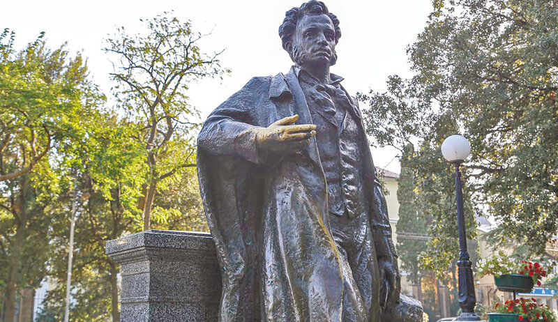 «Жил сиднем, купался в море»: шесть малоизвестных фактов о Пушкине в Крыму