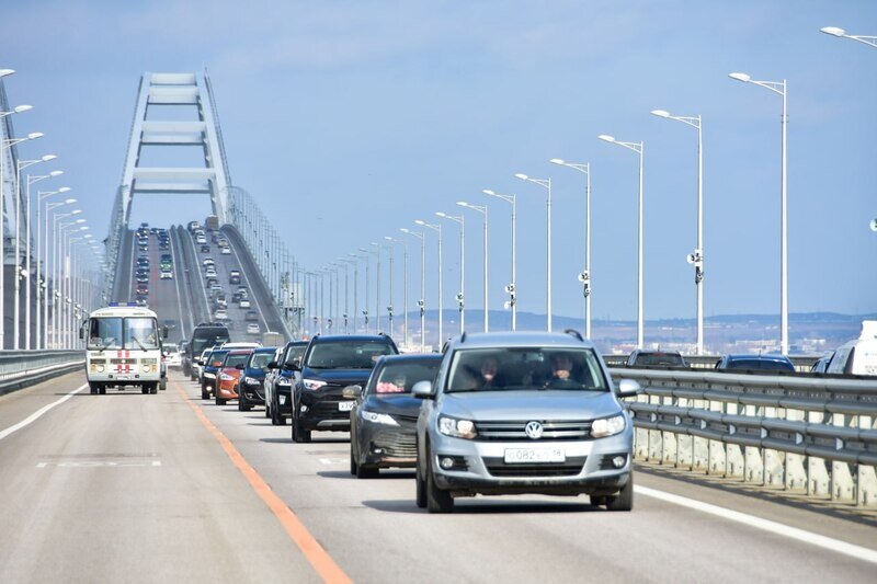 Крымский мост готов к наплыву туристов - Аксёнов