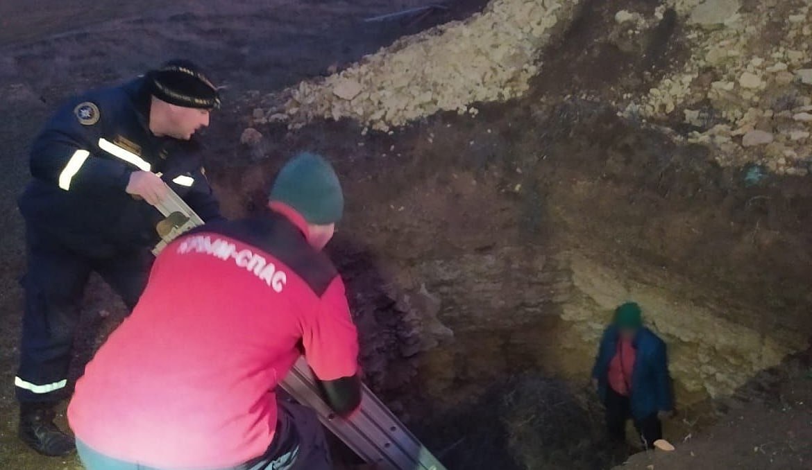 В Крыму спасли провалившуюся в глубокую яму женщину