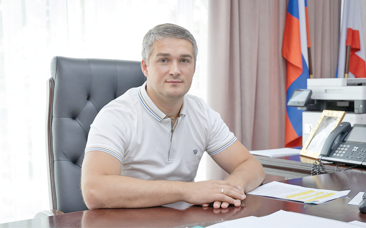 Особенности крымской медицины и как решается проблема с лекарствами для льготников: интервью с министром здравоохранения РК Алексеем Натаровым