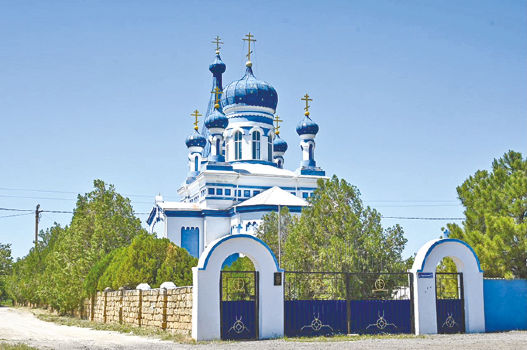 Под светом луны: чему радуются и на что жалуются жители Войкова Первомайского района