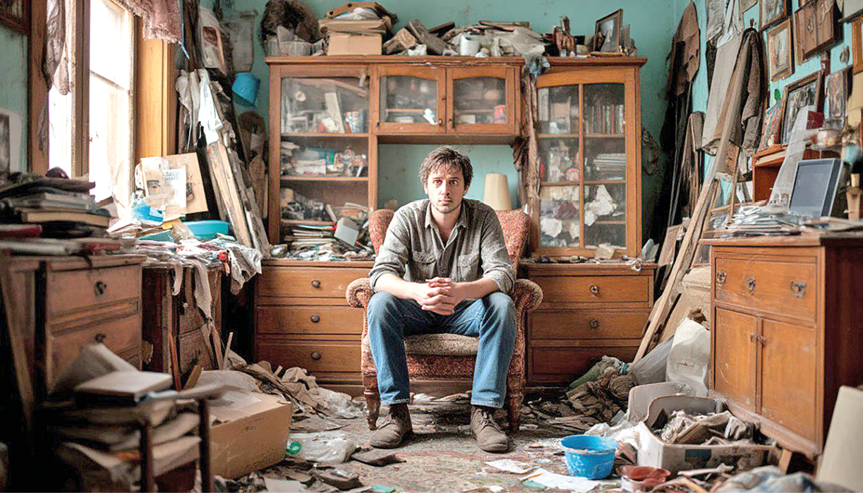 Синдром Плюшкина: симптомы, способы лечения и когда хранение вещей становится болезнью