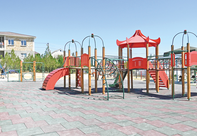 Вагон обновлений: чему радуются и на что жалуются жители Железнодорожного Бахчисарайского района