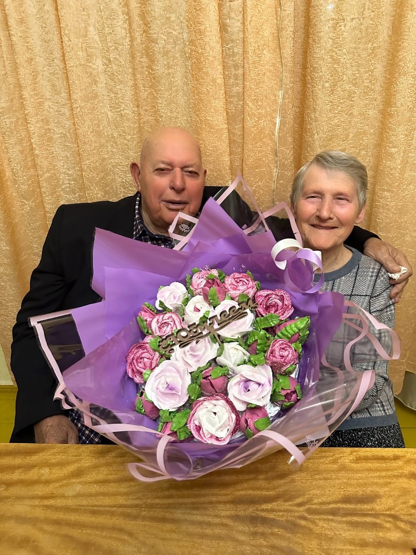 63 года вместе: в Крыму отметили «ртутную свадьбу»