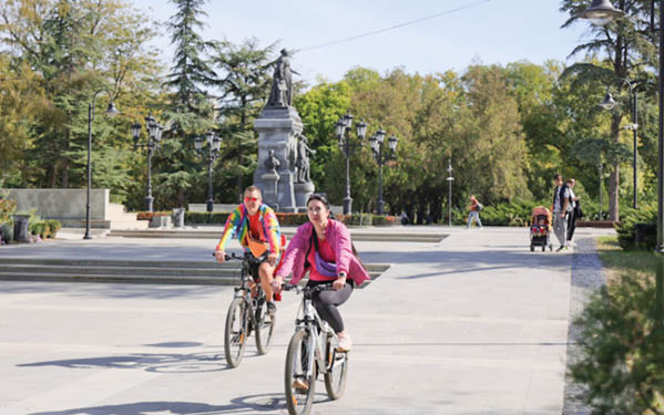 «Екатерининский сад», станция для обеззараживания воды и инклюзивный парк: главные события октября 2024 года в Крыму