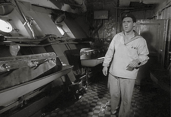 Владимир Высоцкий в роли матроса на крейсере «Михаил Кутузов» 4-2 (1).jpg