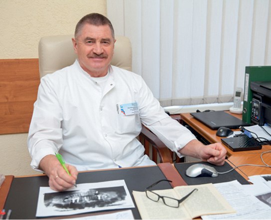 Фото автора и из архива поликлиники/Руководитель поликлиники заслуженный врач РФ Пётр Морозов. Фото автора и из архива поликлиники.