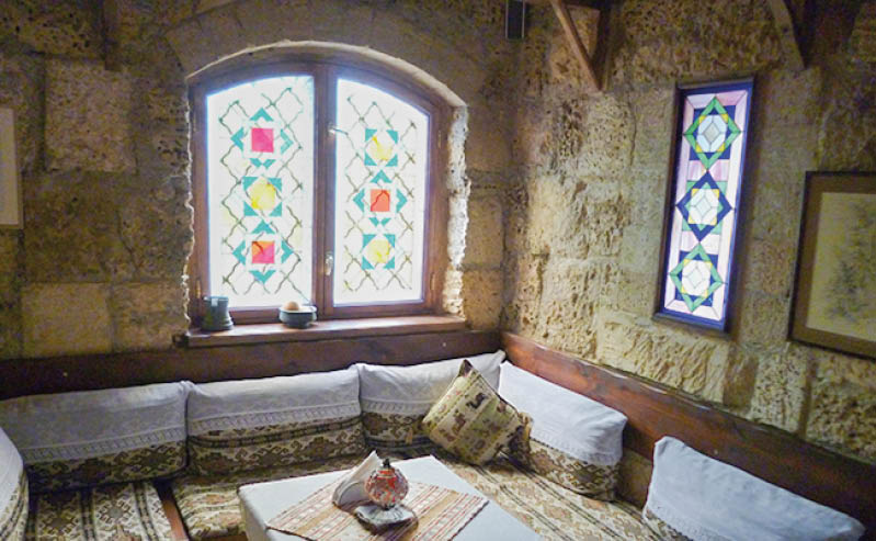 Иван КОВАЛЕНКО, Гала АМАРАНДО, из открытых источников 6-4трр.jpg