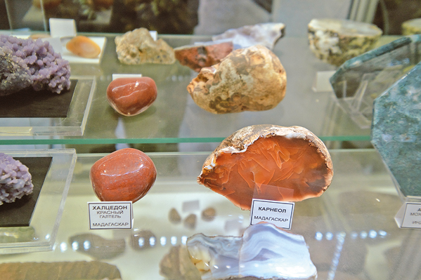 Евгений Летов, Михаил Гладчук музей самоцв.jpg