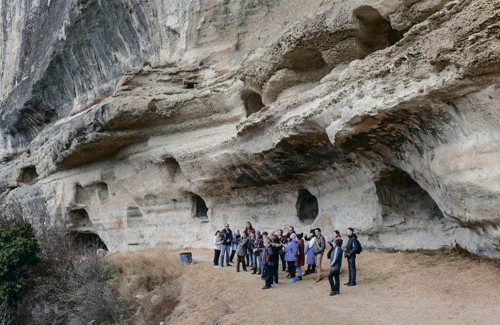 Величественные скалы «пещерного города» Качи-кальон по сей день вызывают яркие эмоции 4-3.jpg