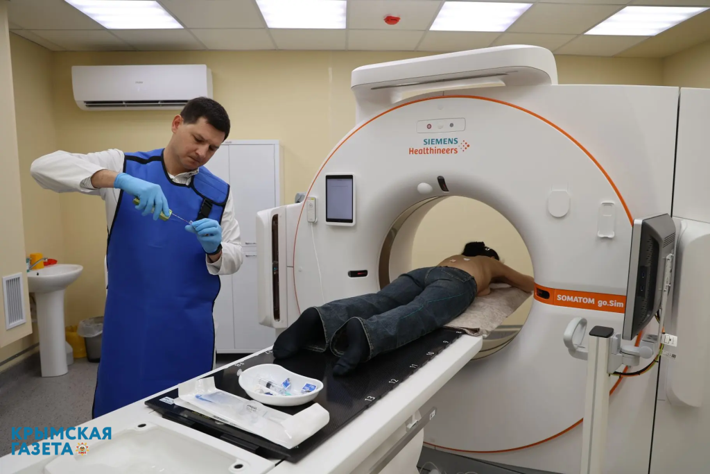 В крымском онкодиспансере установили уникальный томограф за 95 млн рублей