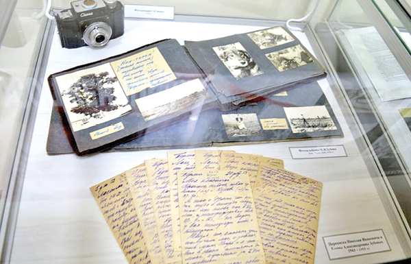 Михаил ГЛАДЧУК и Михаил СЕМЁНОВ 22-3таврида.jpg